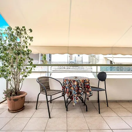 Apartment Bright & Cosy In Athens!