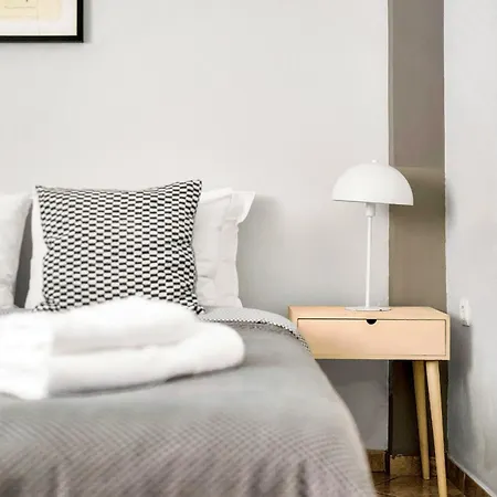 Bright & Cosy In Athens! Apartment *