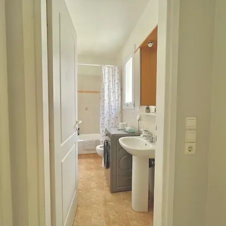 Apartment Bright & Cosy In Athens!