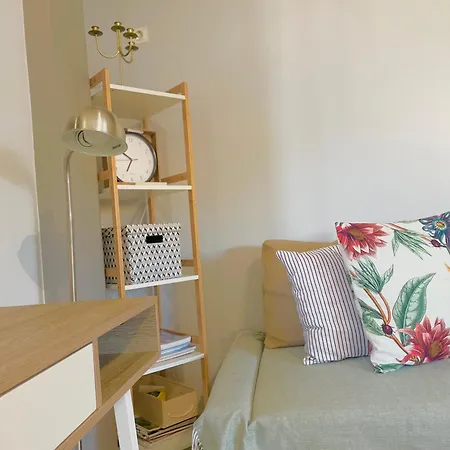 Bright & Cosy In Athens!